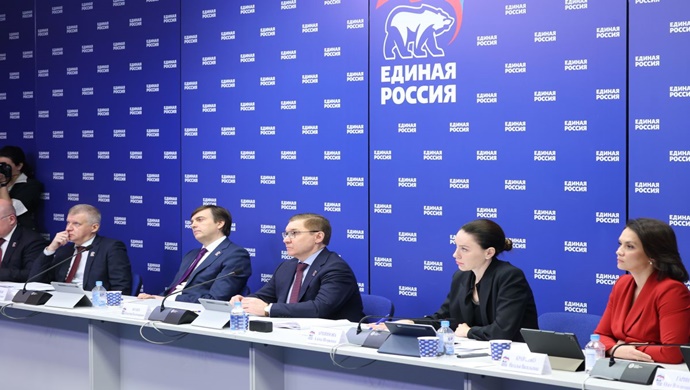 Birleşik Rusya’nın halk programının uygulanması, ülke genelinde 1,1 milyon öğrenciye okul imkanı sağladı