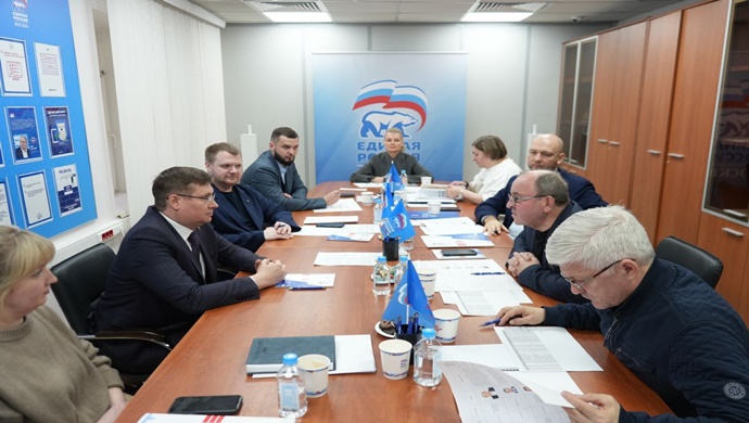 Moskova’nın Birleşik Rusya partisi, ön oylamaya katılan SVO savaşçılarına kapsamlı destek veriyor